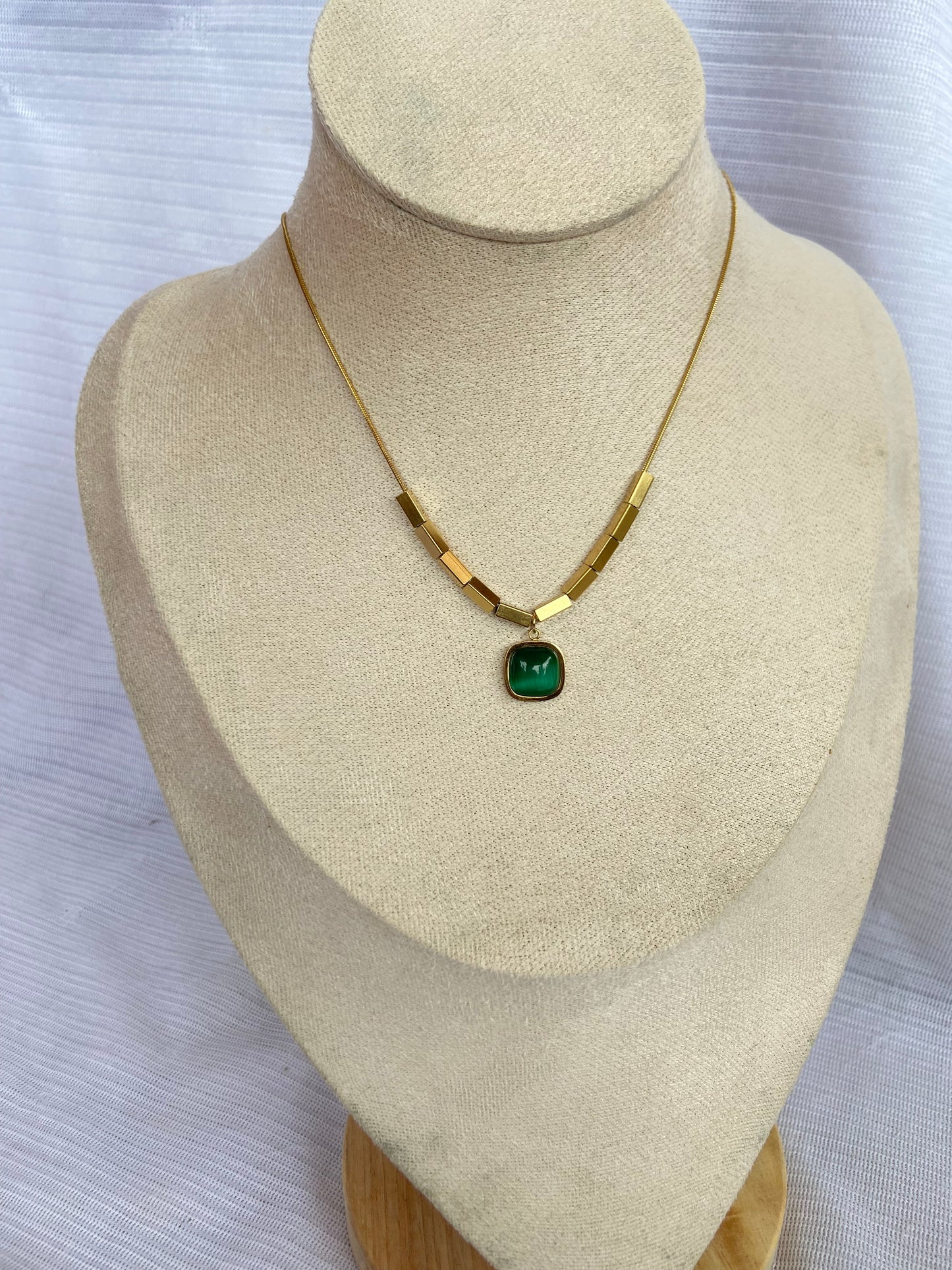 Anti tarnish florida necklace