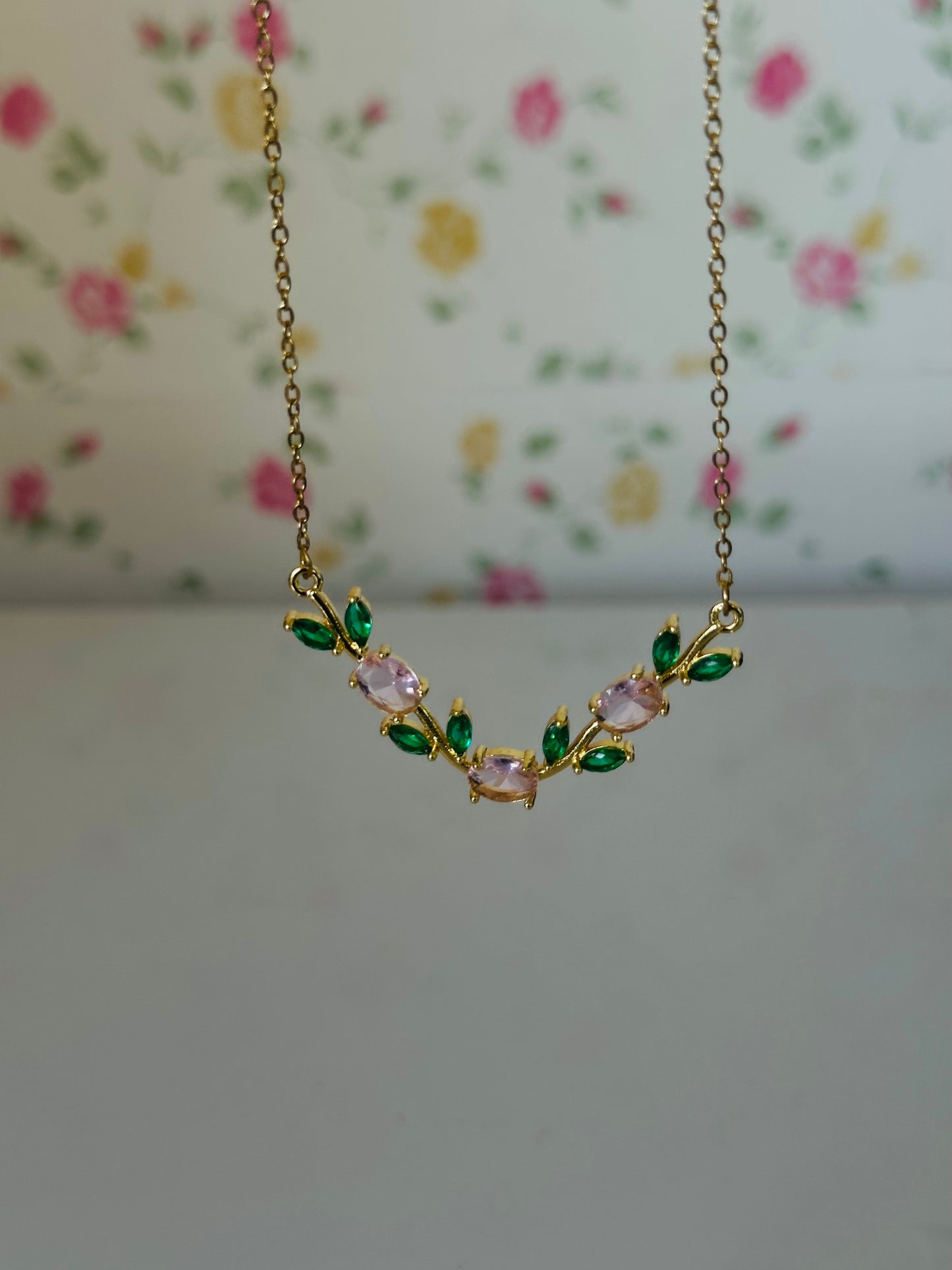 Anti tarnish tulip necklace pink