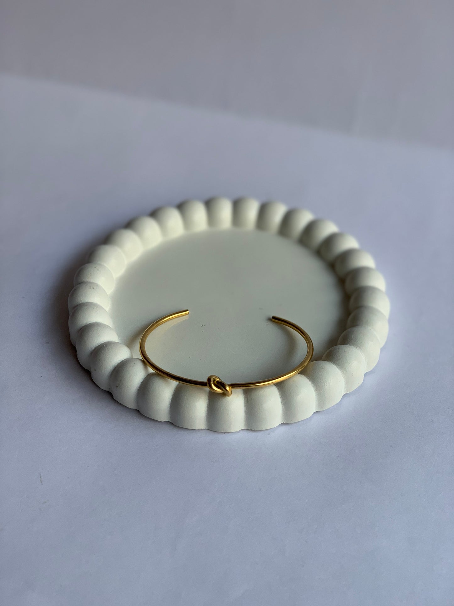 Anti tarnish knot bangle
