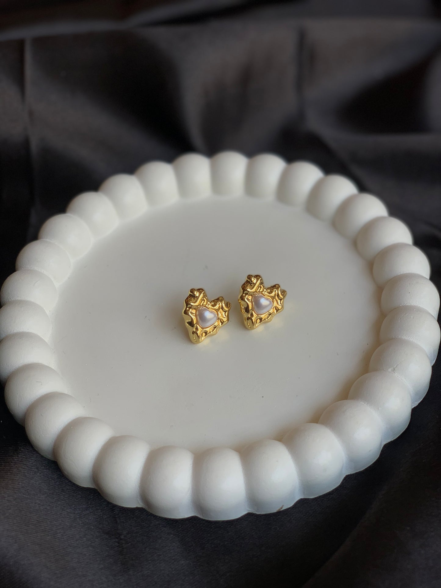 Anti tarnish heartly earring