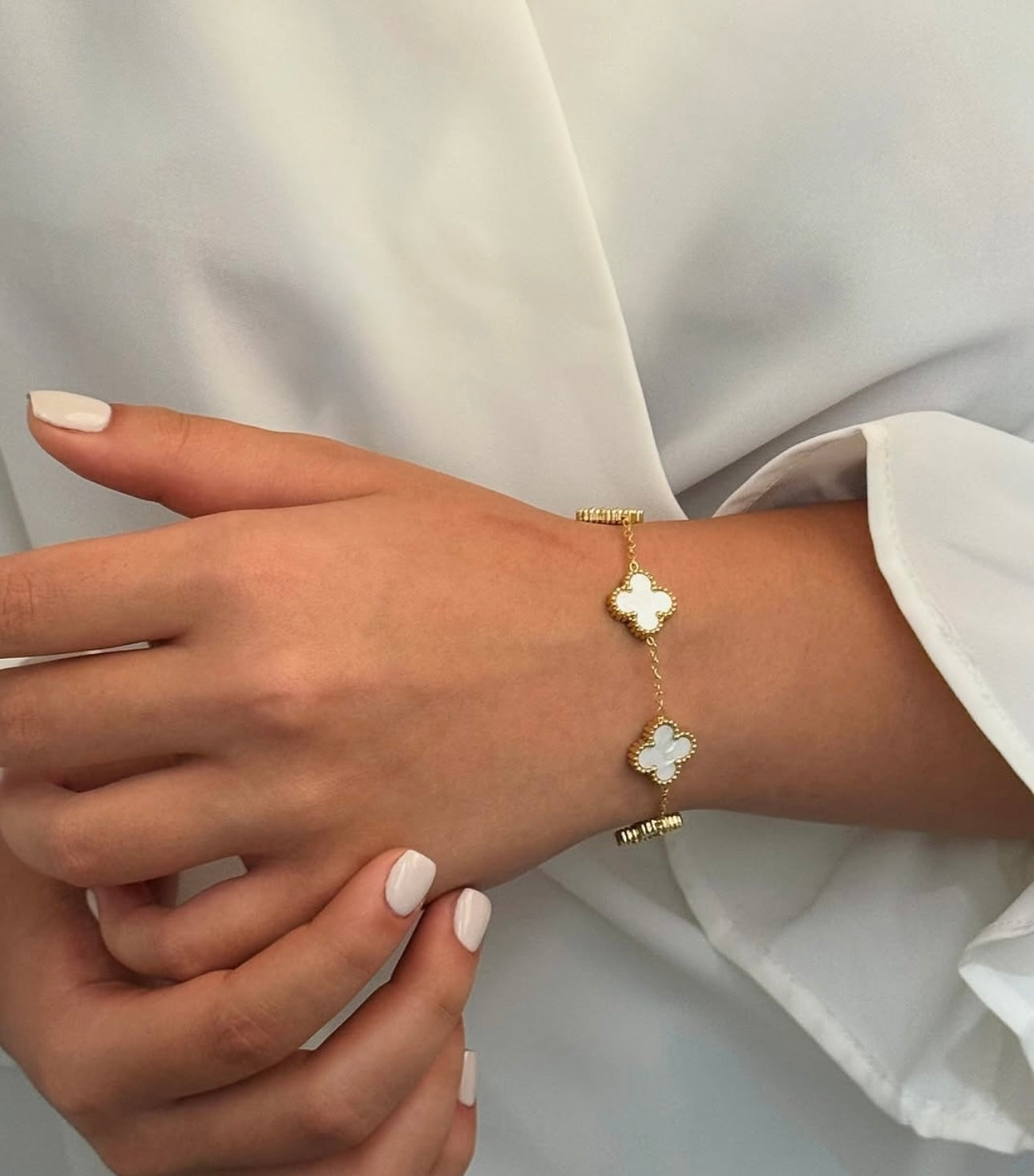 Anti tarnish white clover bracelet
