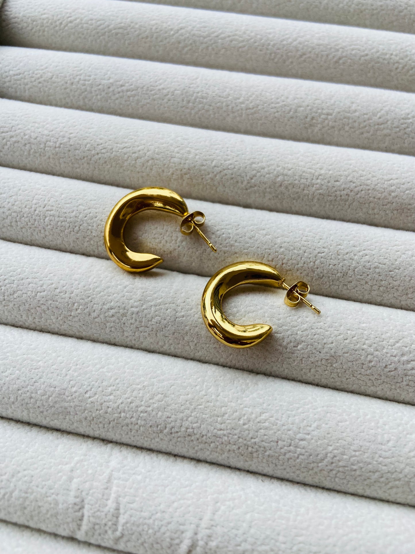 Anti tarnish hoop earrings
