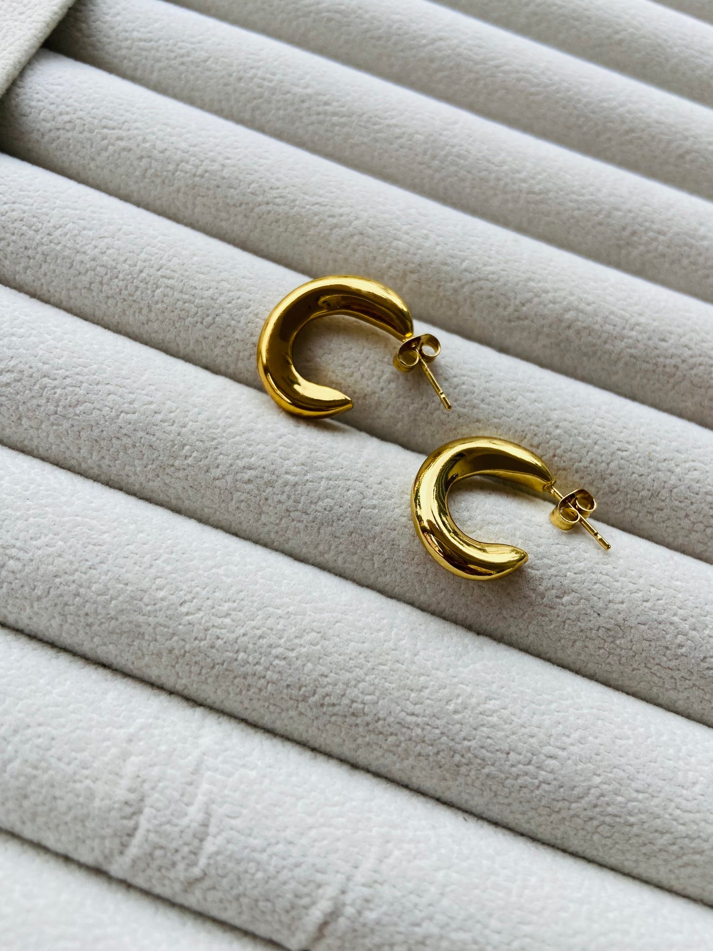 Anti tarnish hoop earrings