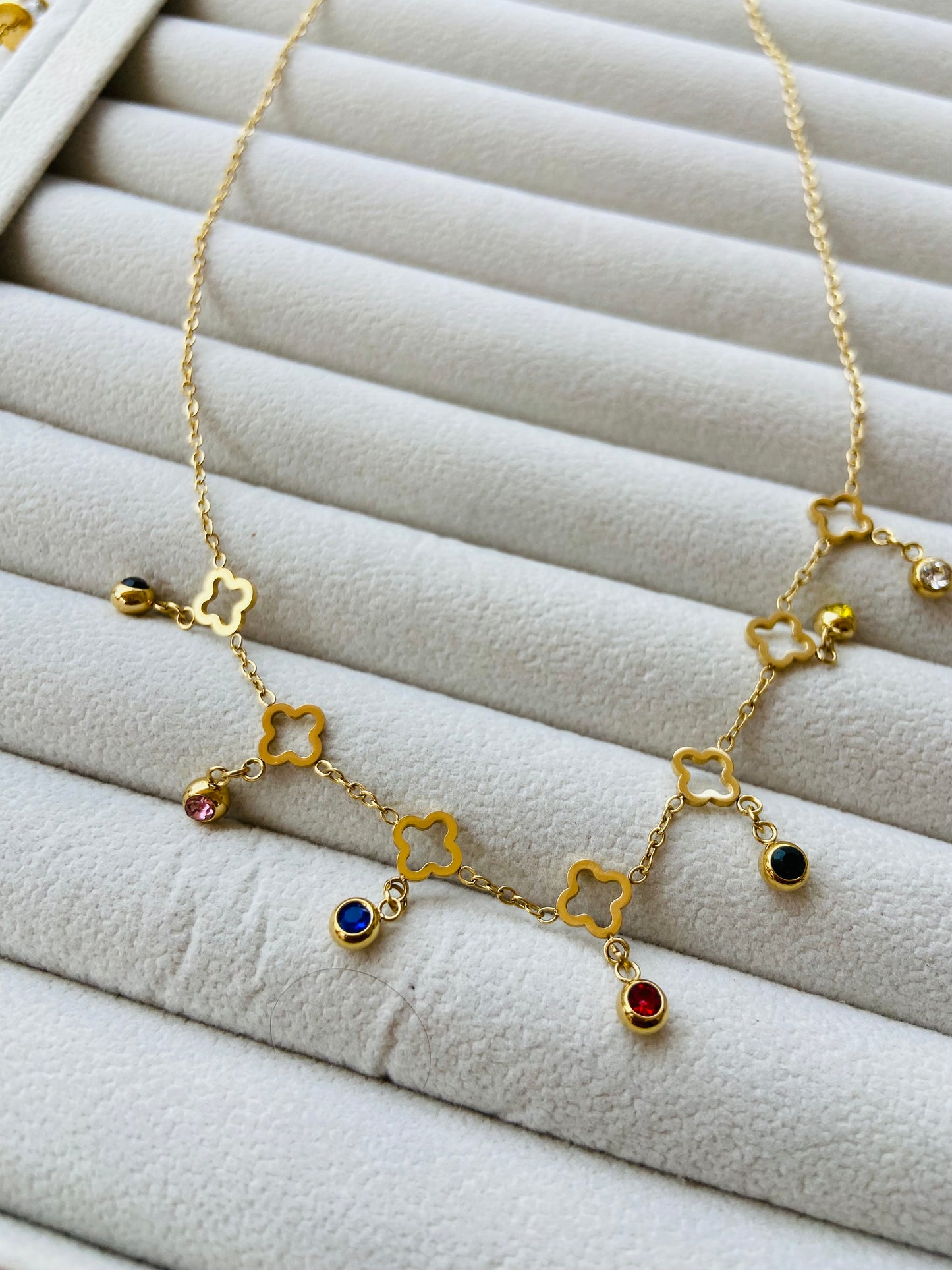 New anti tarnish multi stone hanging necklace