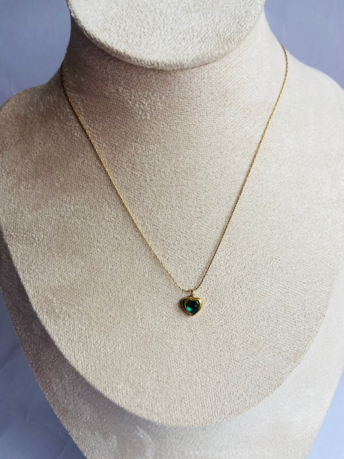 Anti tarnish green heart necklace