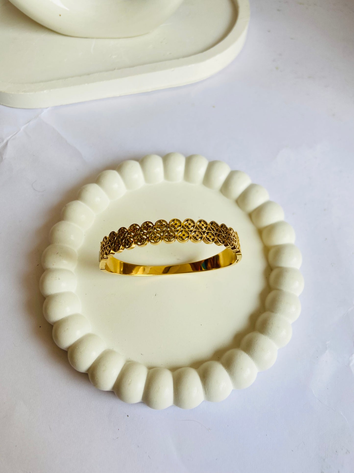 Anti tarnish New zircon bangle