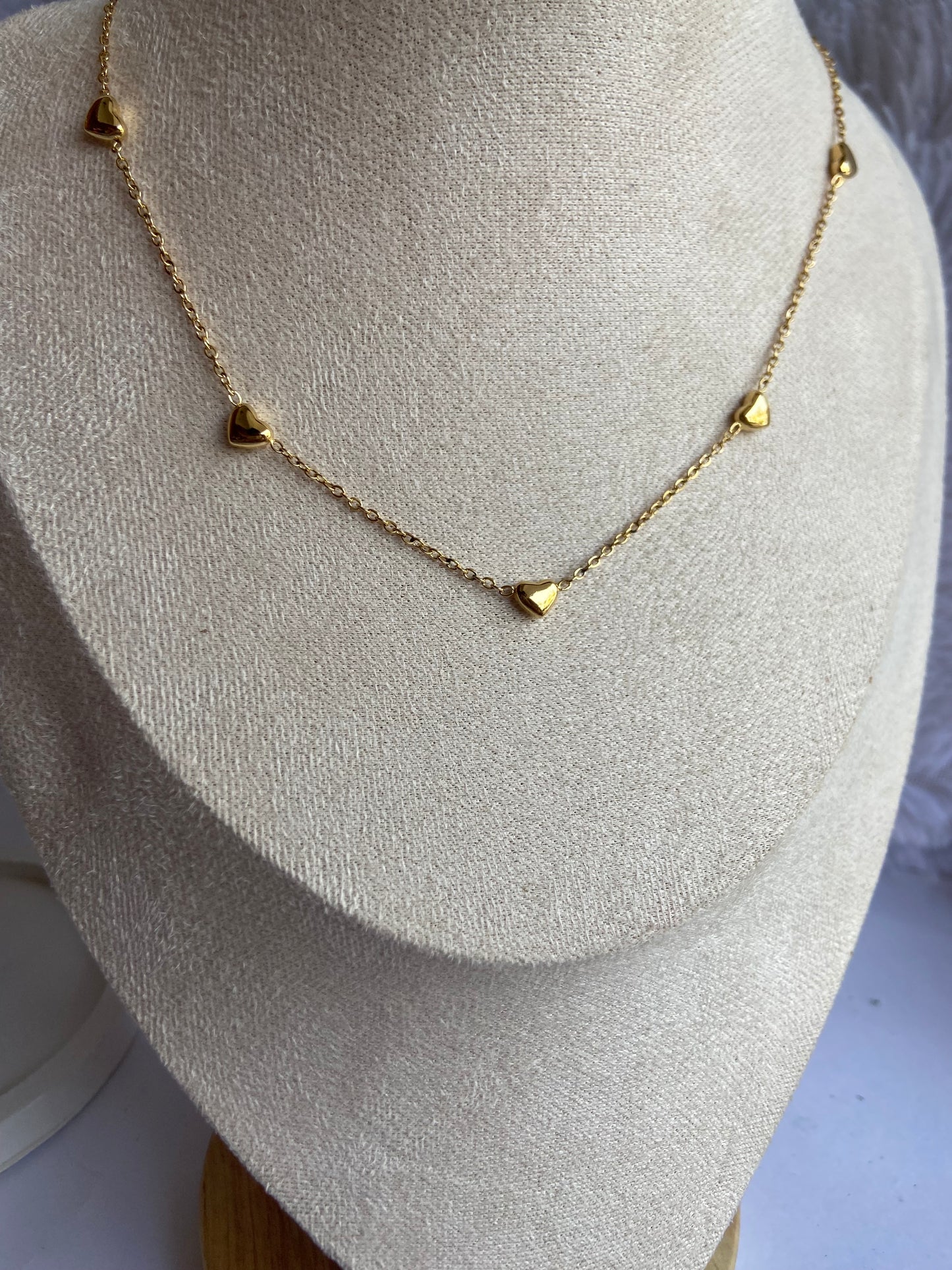 Anti tarnish fine heart necklace