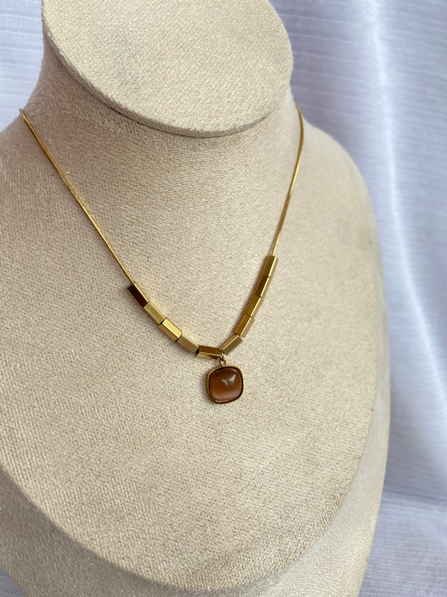 Anti tarnish florida necklace