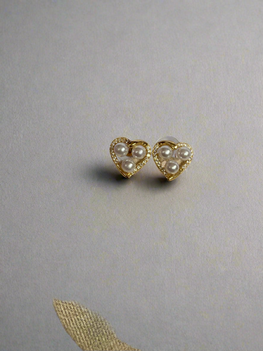 Anti tarnish pearl stud earring