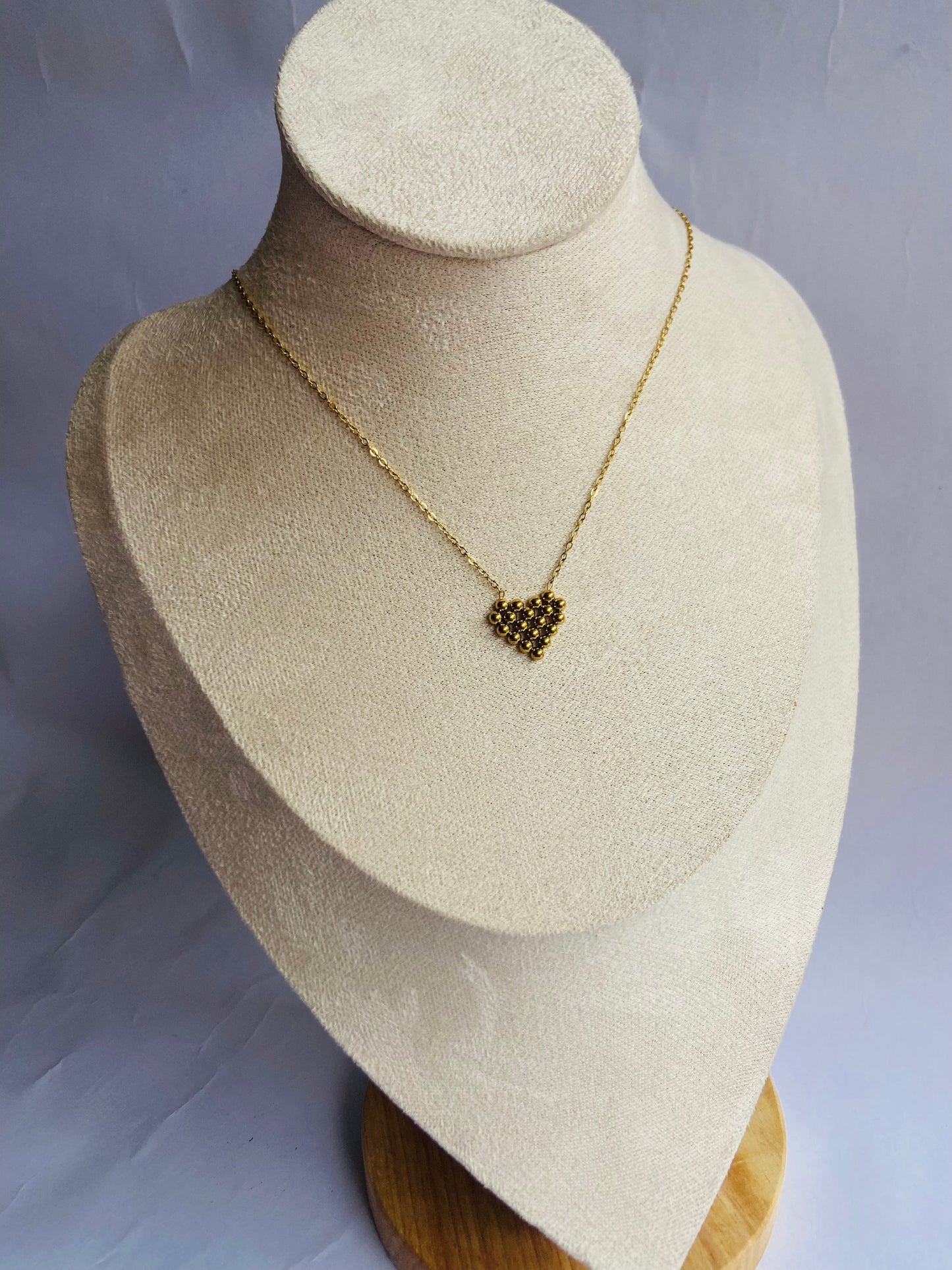 Anti tarnish bead heart necklace