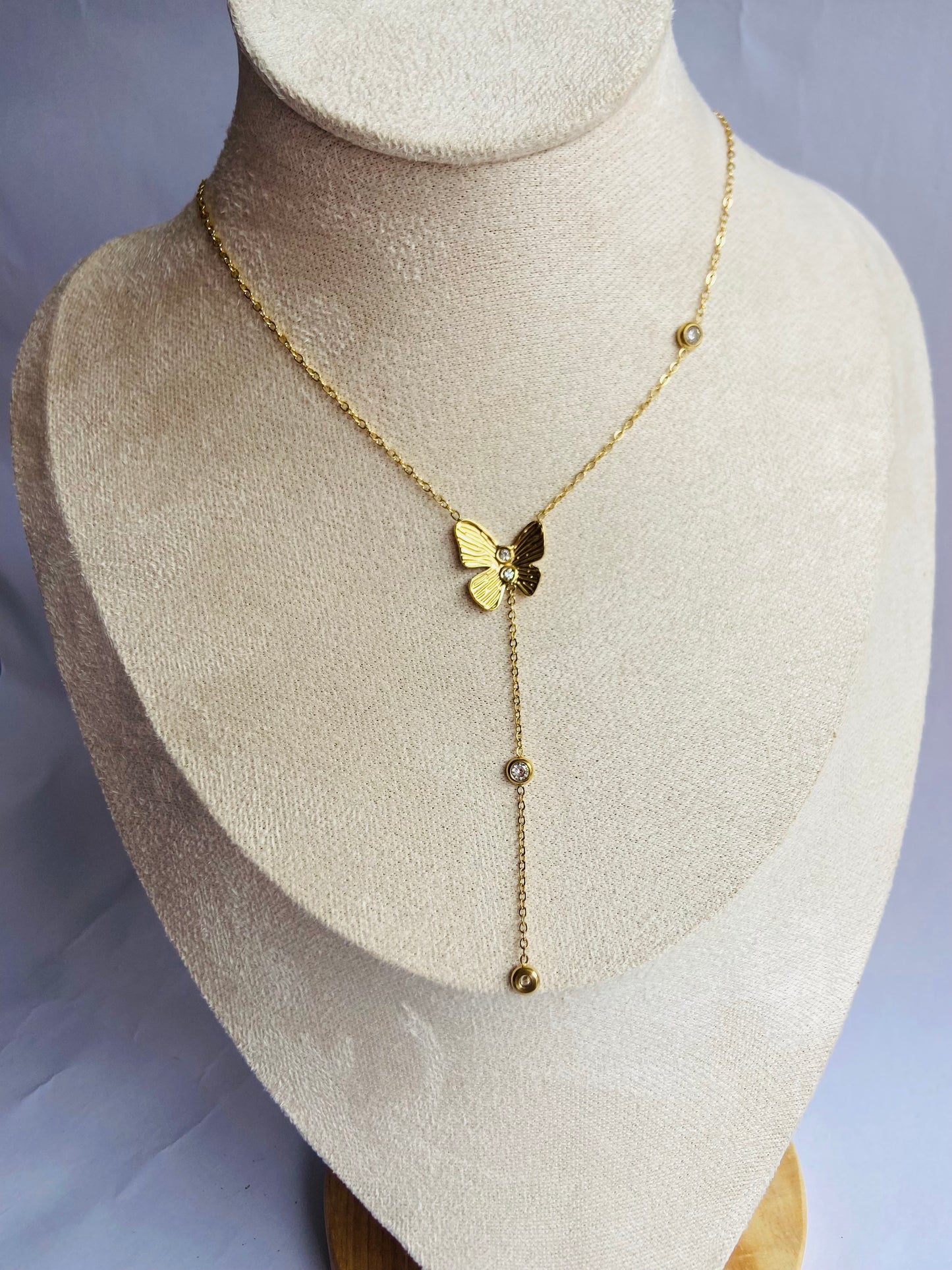 Anti tarnish butterfly hang necklace