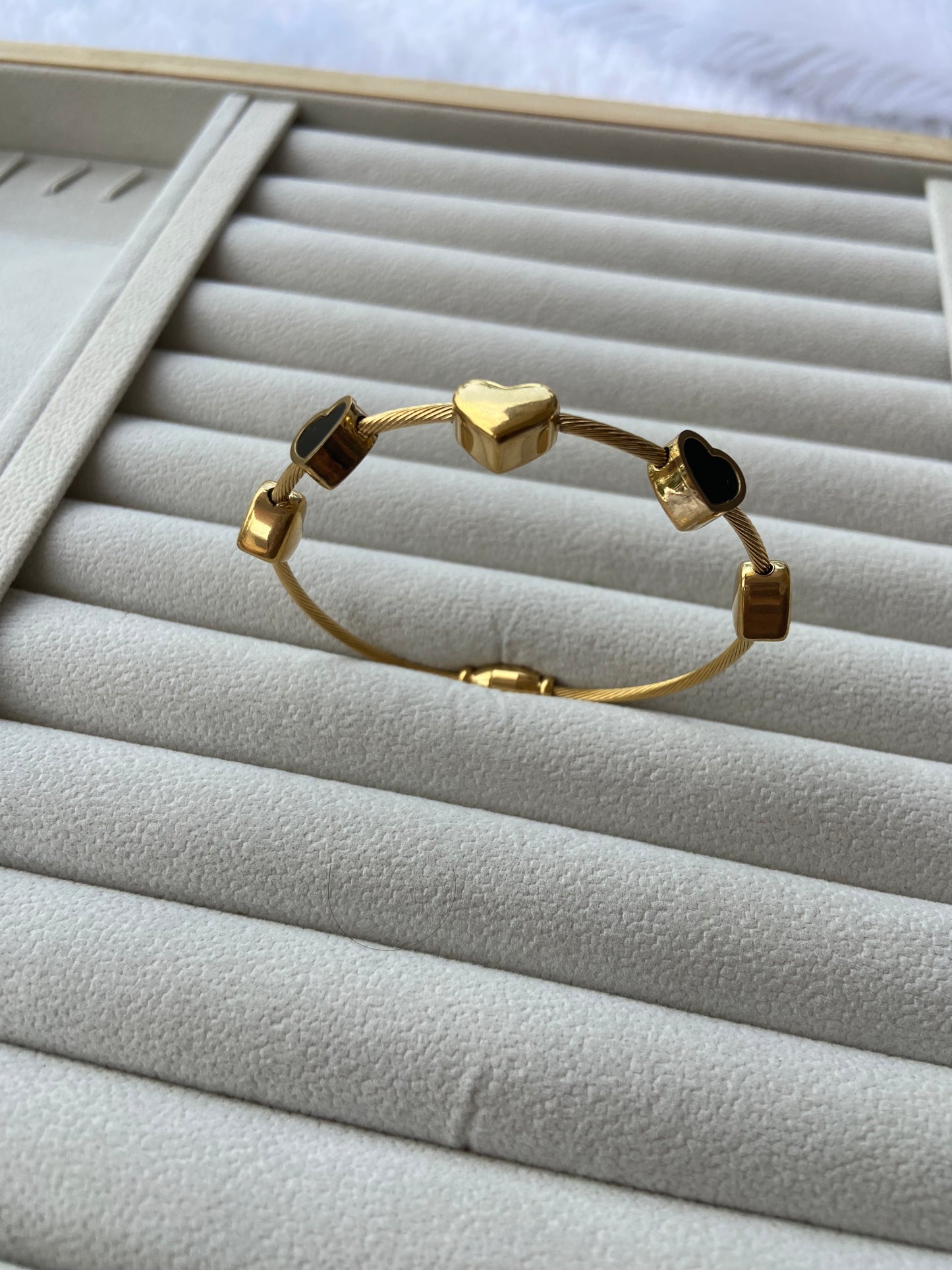 New anti tarnish heart magnet bangle