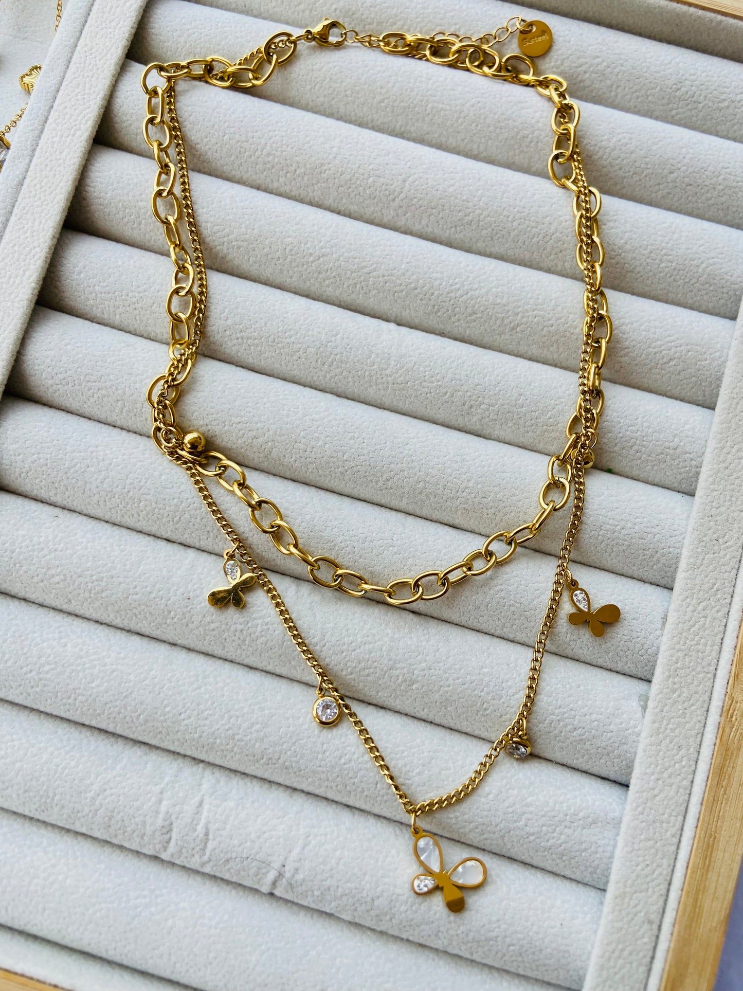Anti tarnish chunkky butterfly layer necklace