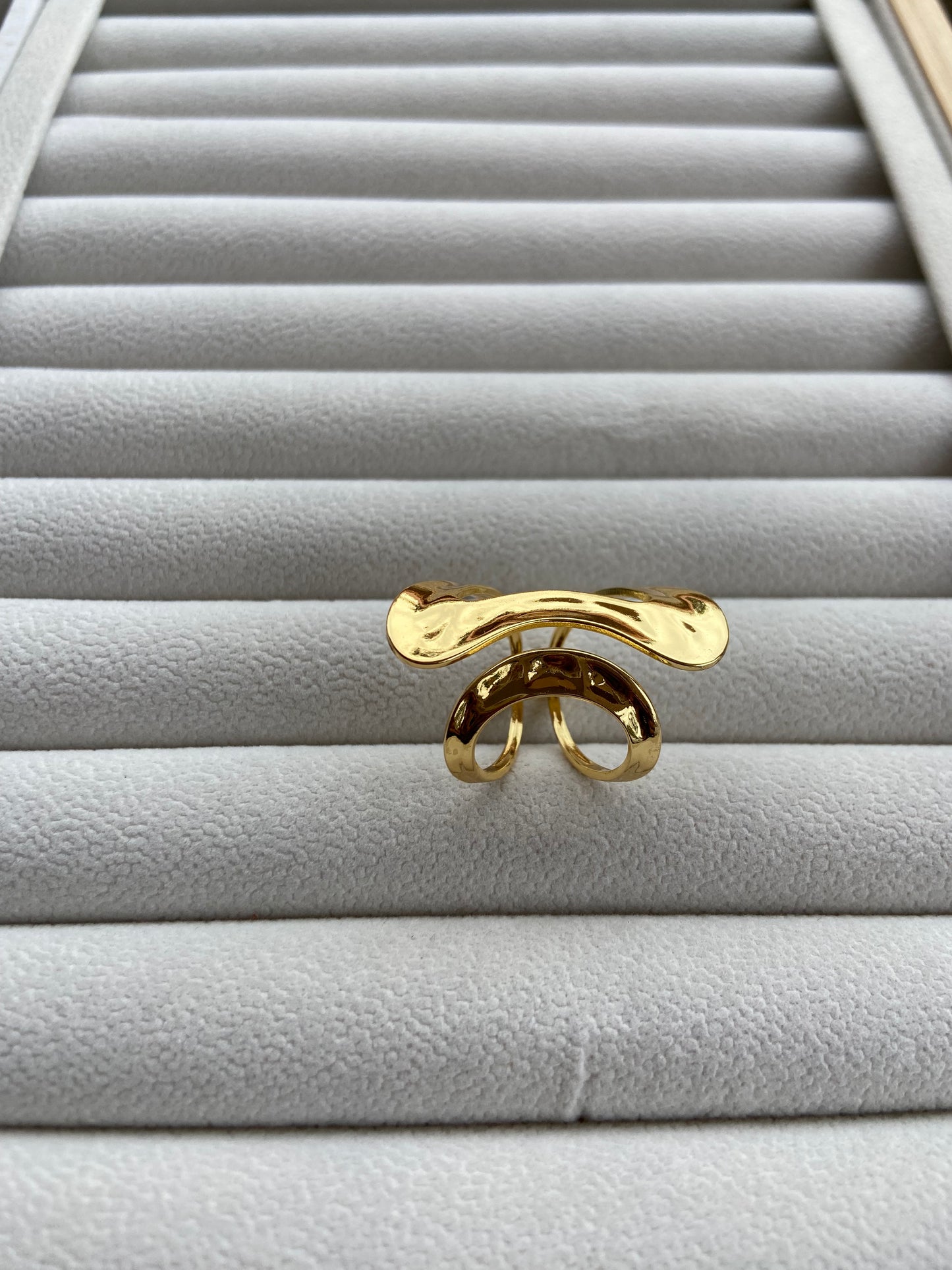 Anti tarnish giant ring