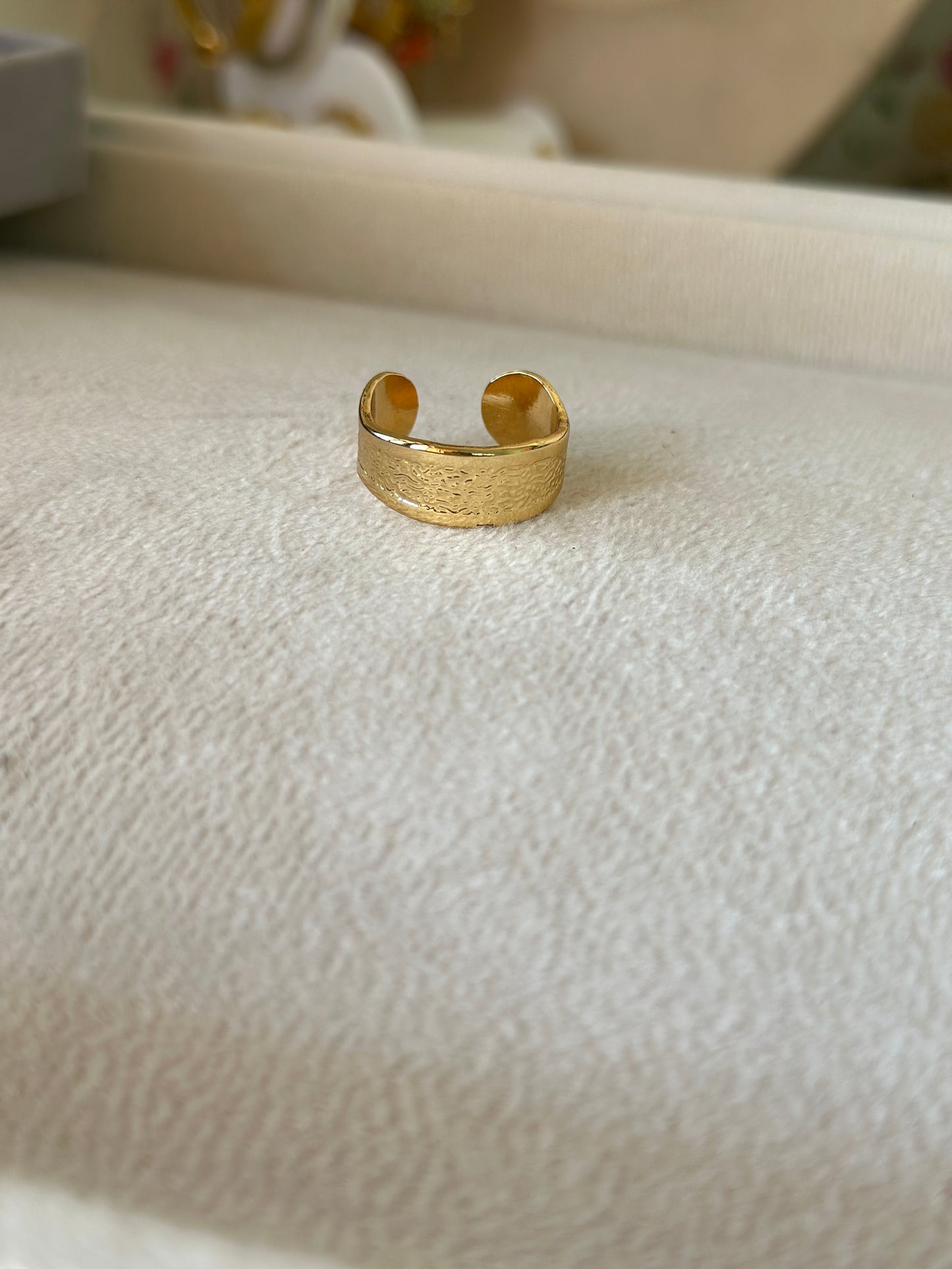 Anti tarnish adjustable ring