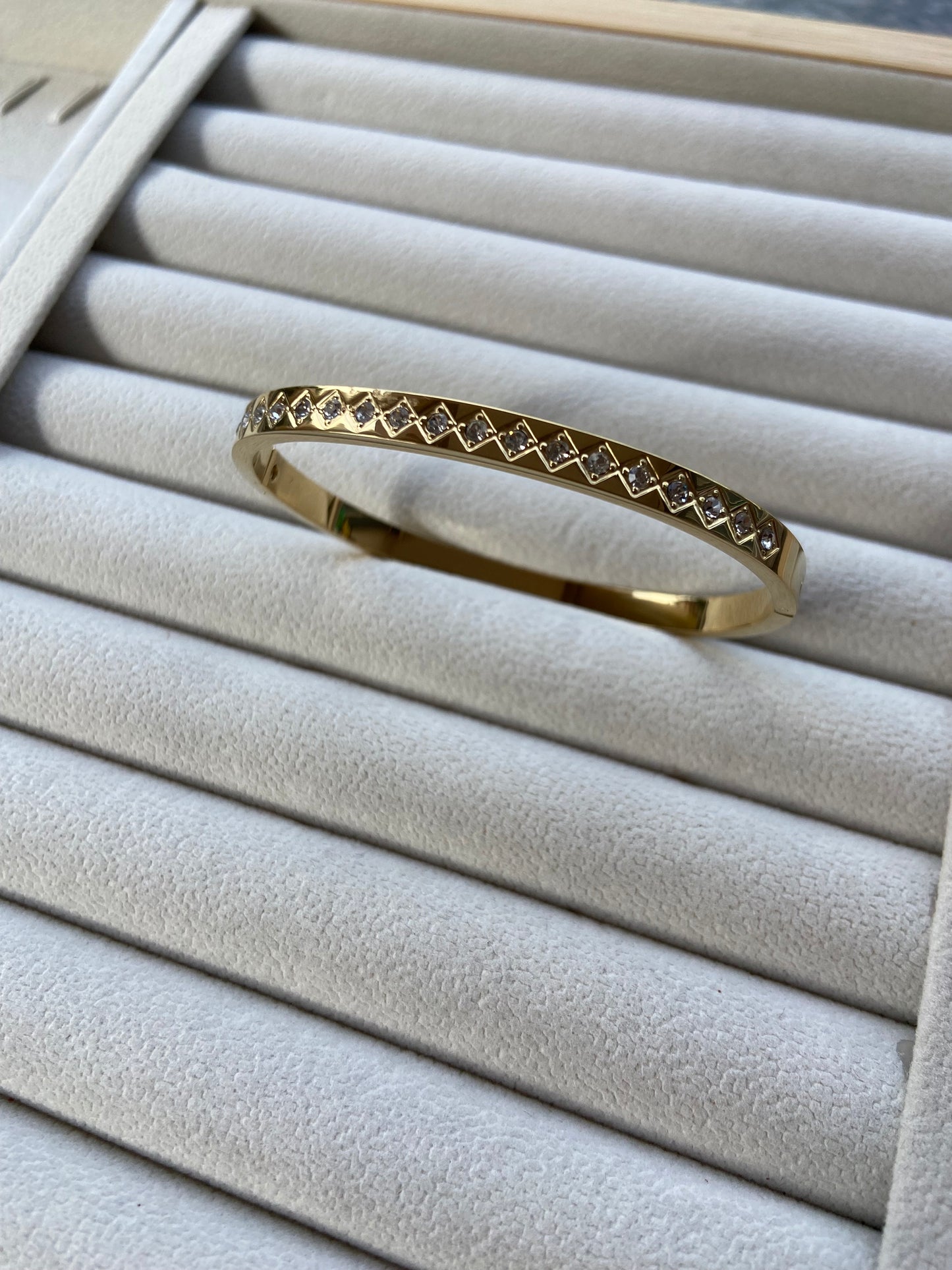 Anti tarnish xavia bangle (2.2)