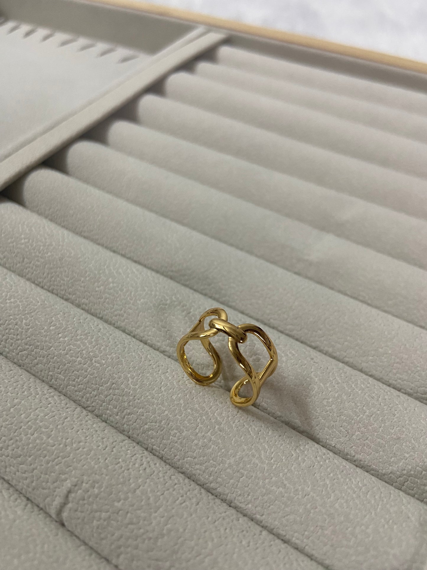 New anti tarnish fila ring