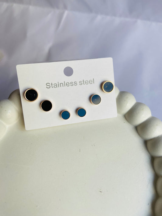 Anti tarnish shapey black stud earring (3pc)