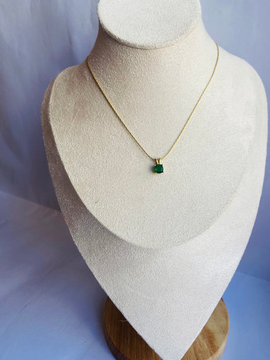 Anti tarnish green stone necklace