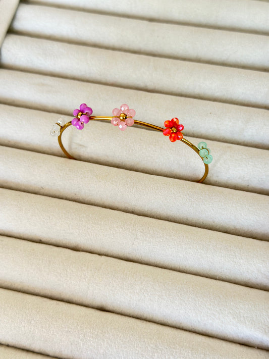 New anti tarnish crystal flower bangle