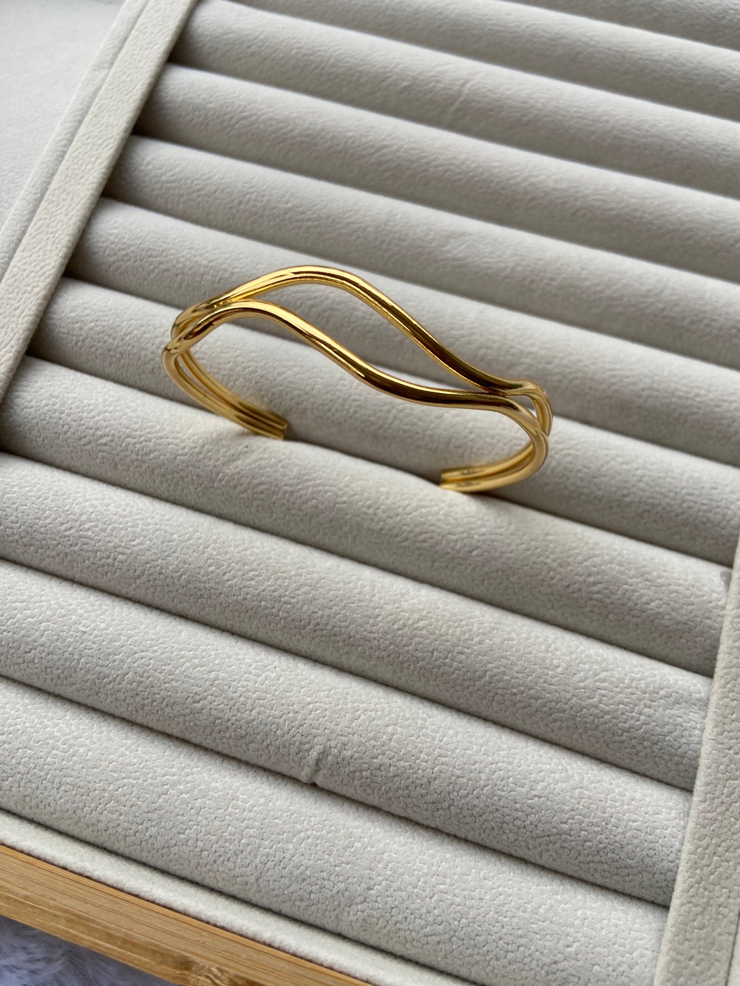 Anti tarnish bras bangle