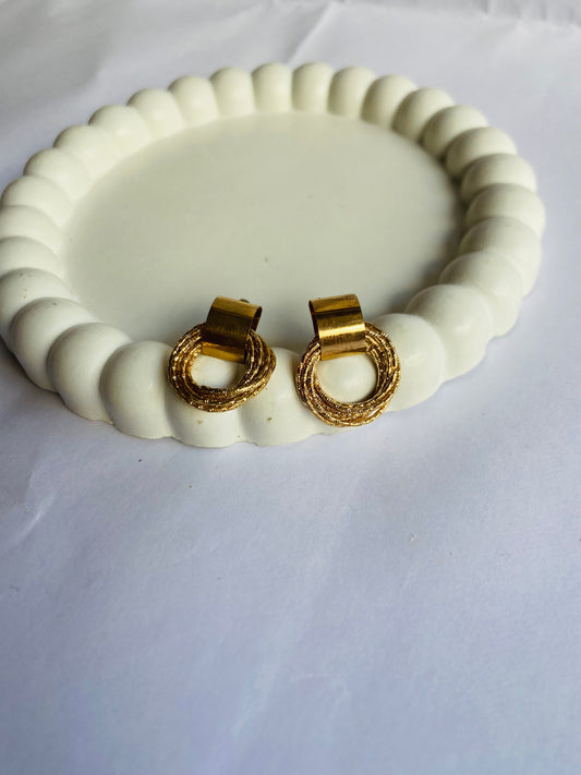 Hoop stylish earrings