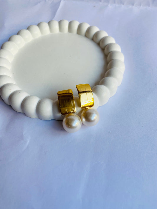 Pearl hangning earring