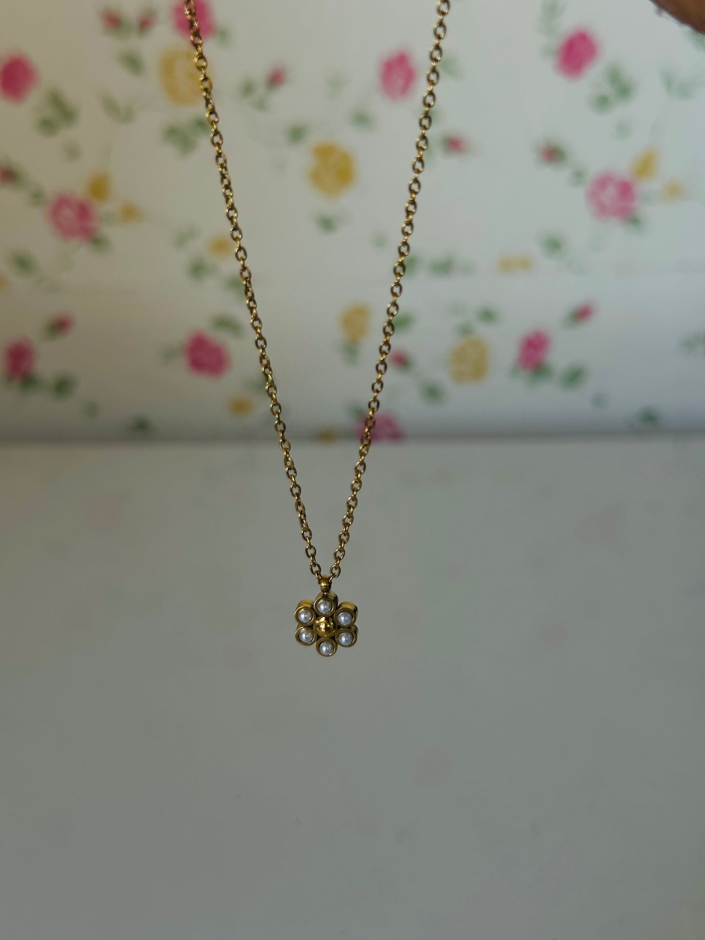 Anti tarnish tiny floral pearl necklace