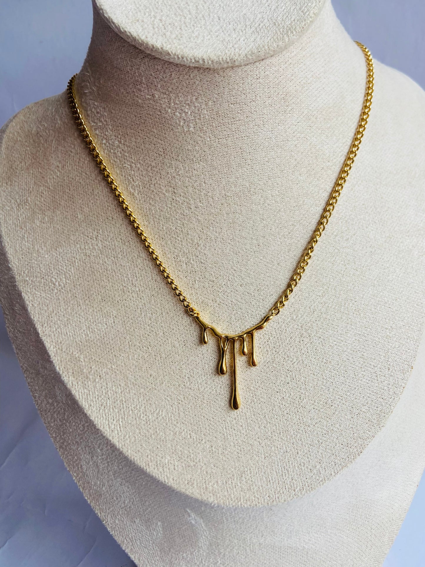 Anti tarnish lofy necklace