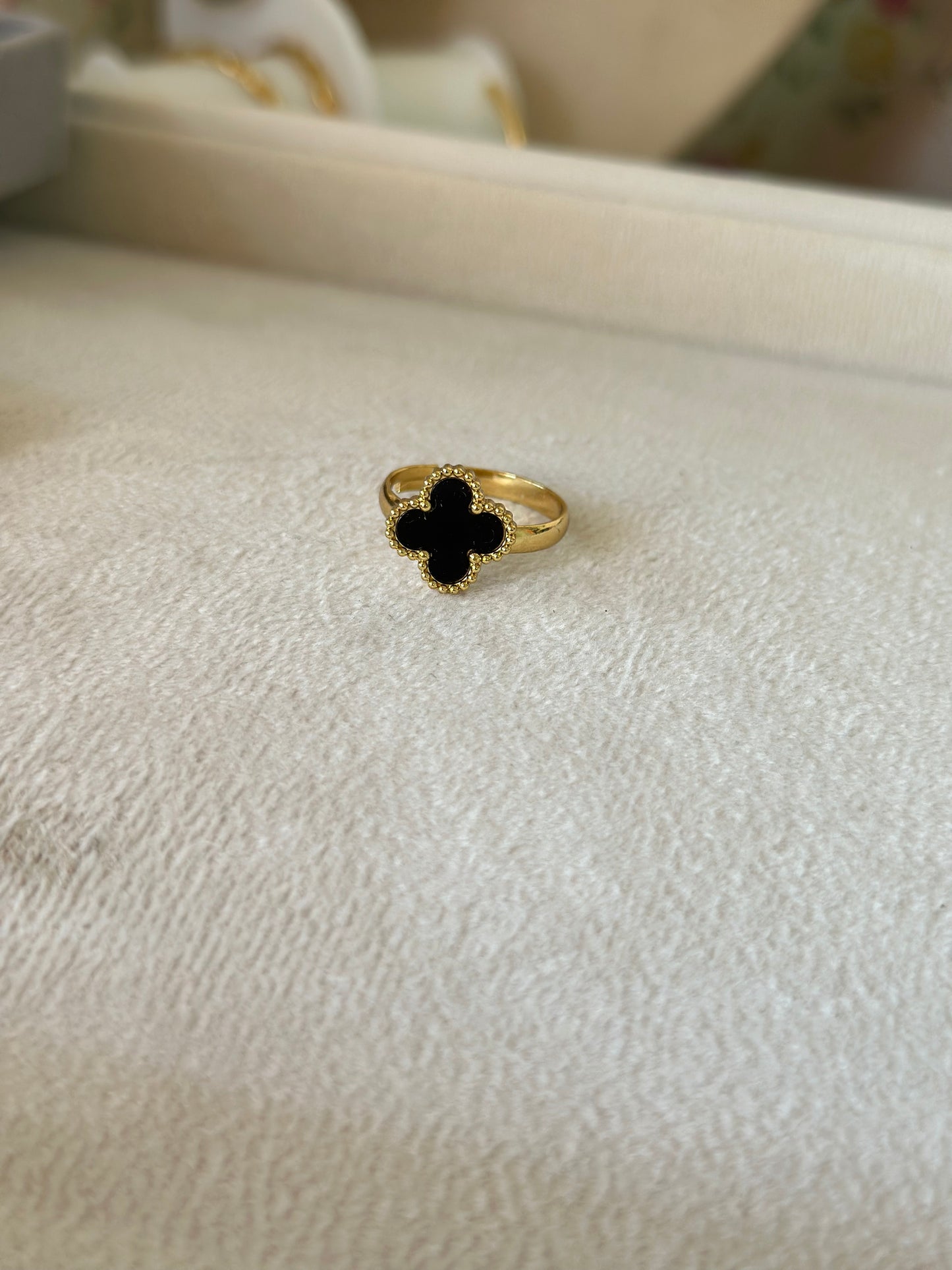 Anti tarnish clover ring
