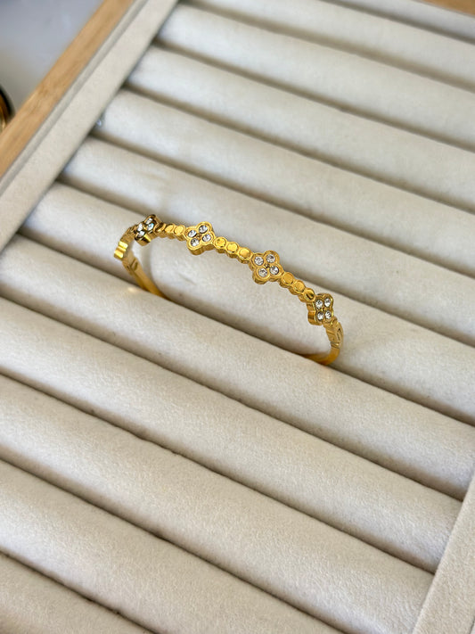 New anti tarnish stone bangle