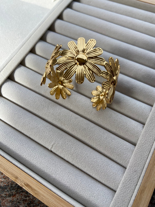 Anti tarnish flora bangle