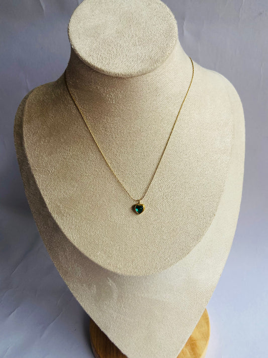 Anti tarnish green heart necklace
