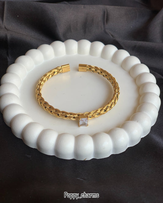 Anti tarnish braid bangle