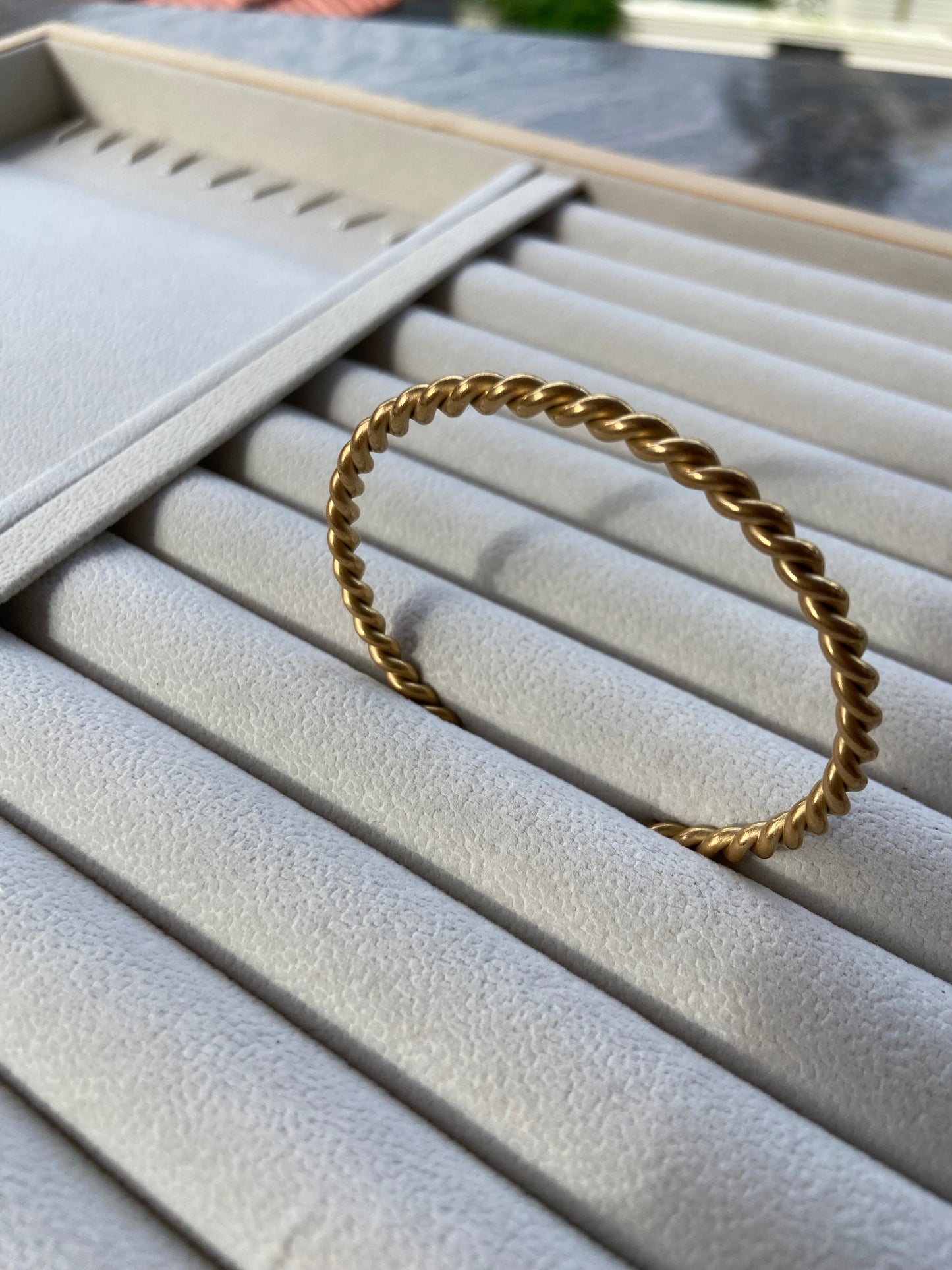 Anti tarnish single braid bangle