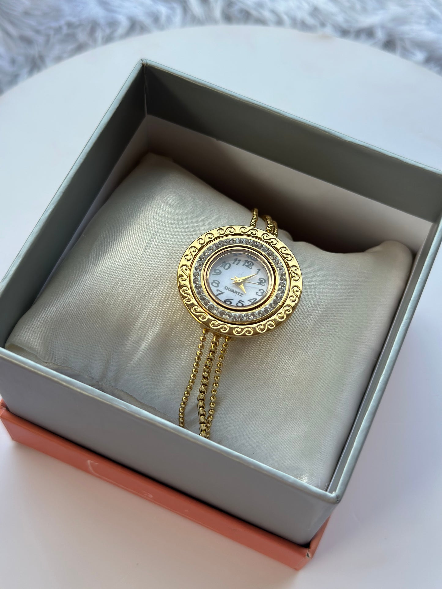 Anti tarnish stainless steel vintage watch