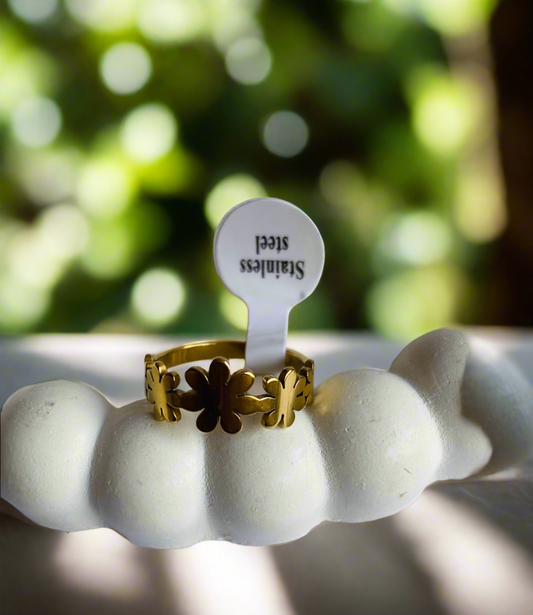 Anti tarnish Flower ring