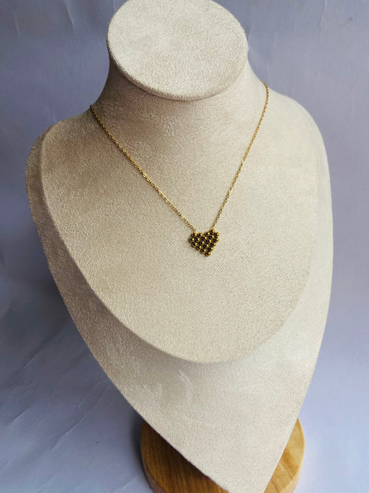 Anti tarnish bead heart necklace