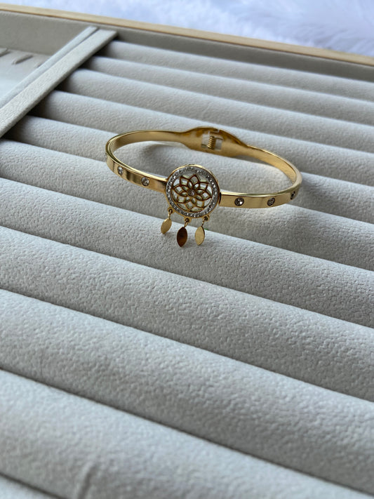 Anti tarnish hanging bangle