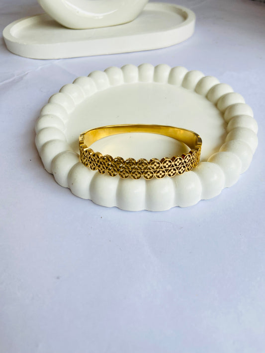 Anti tarnish New zircon bangle