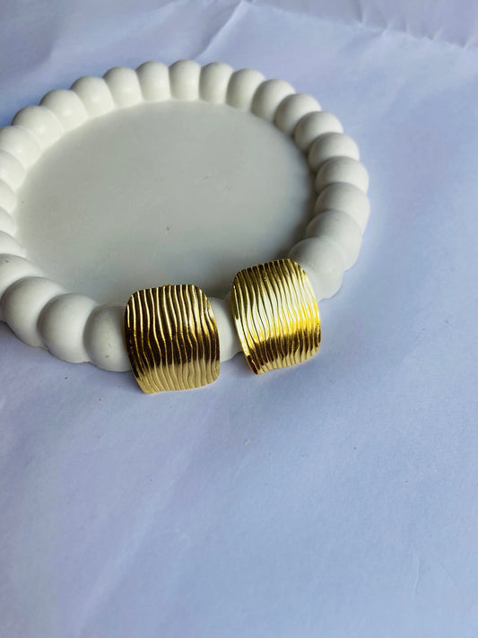 Anti tarnish fetch earring