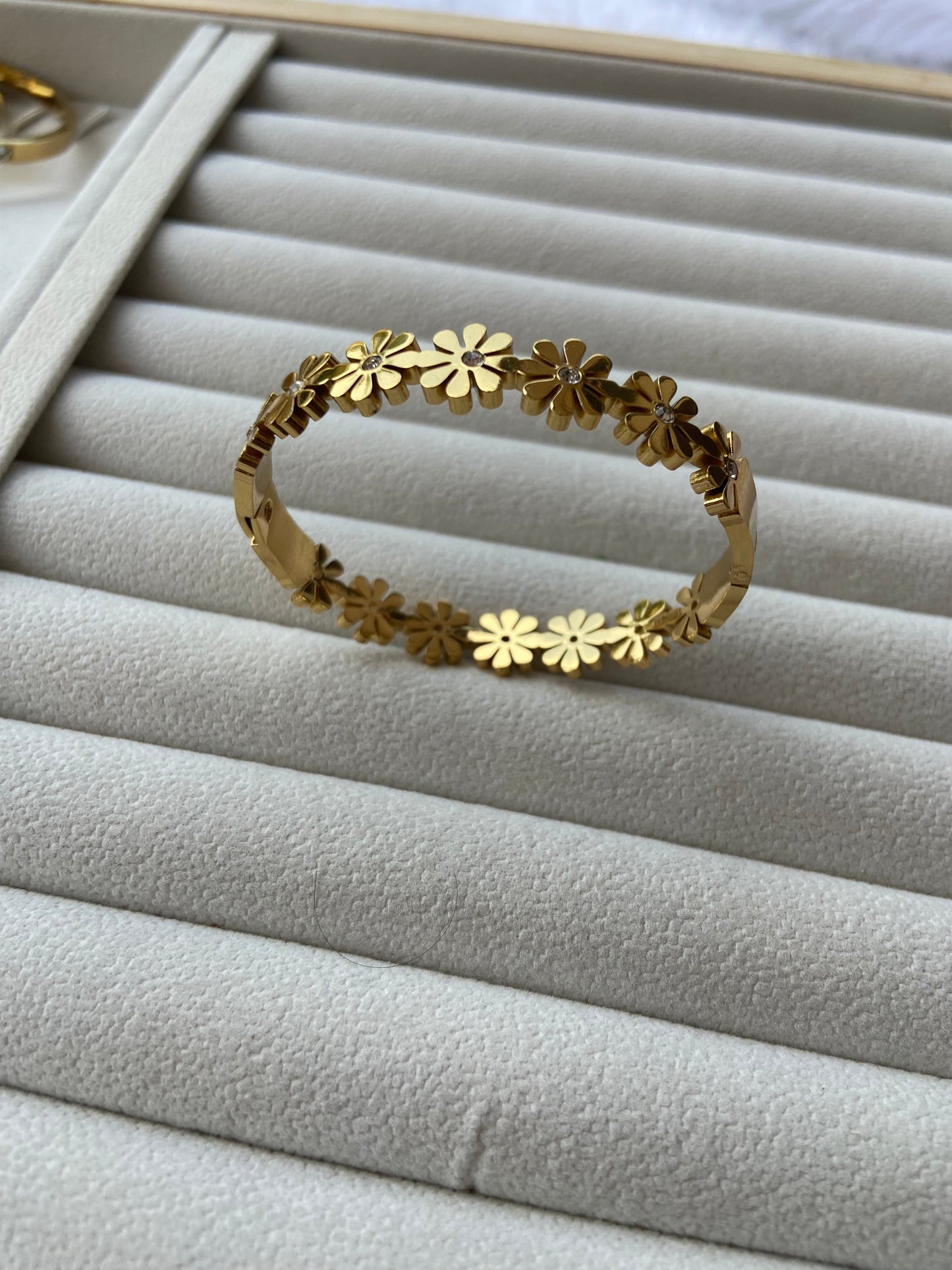 Anti tarnish flower kids size bangle
