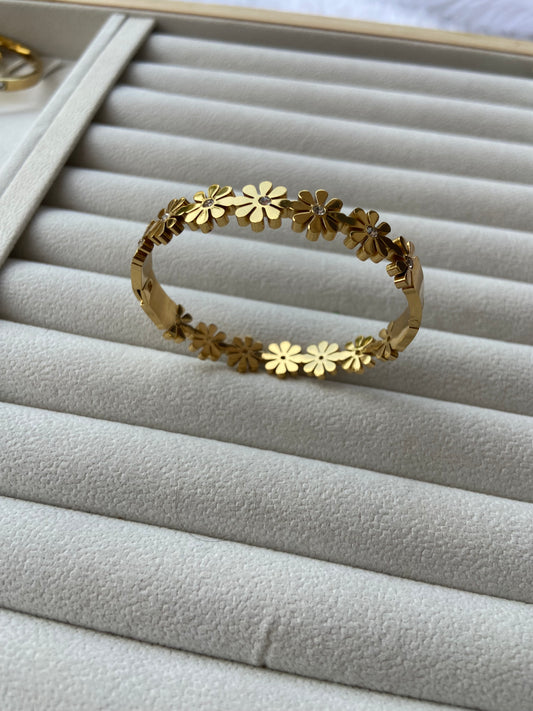 Anti tarnish flower kids size bangle