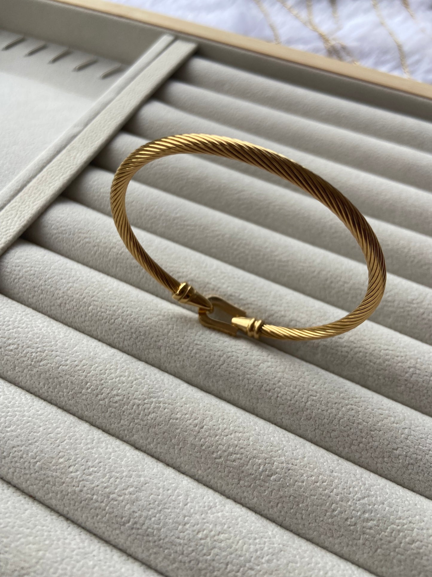Anti tarnish open curl bangle