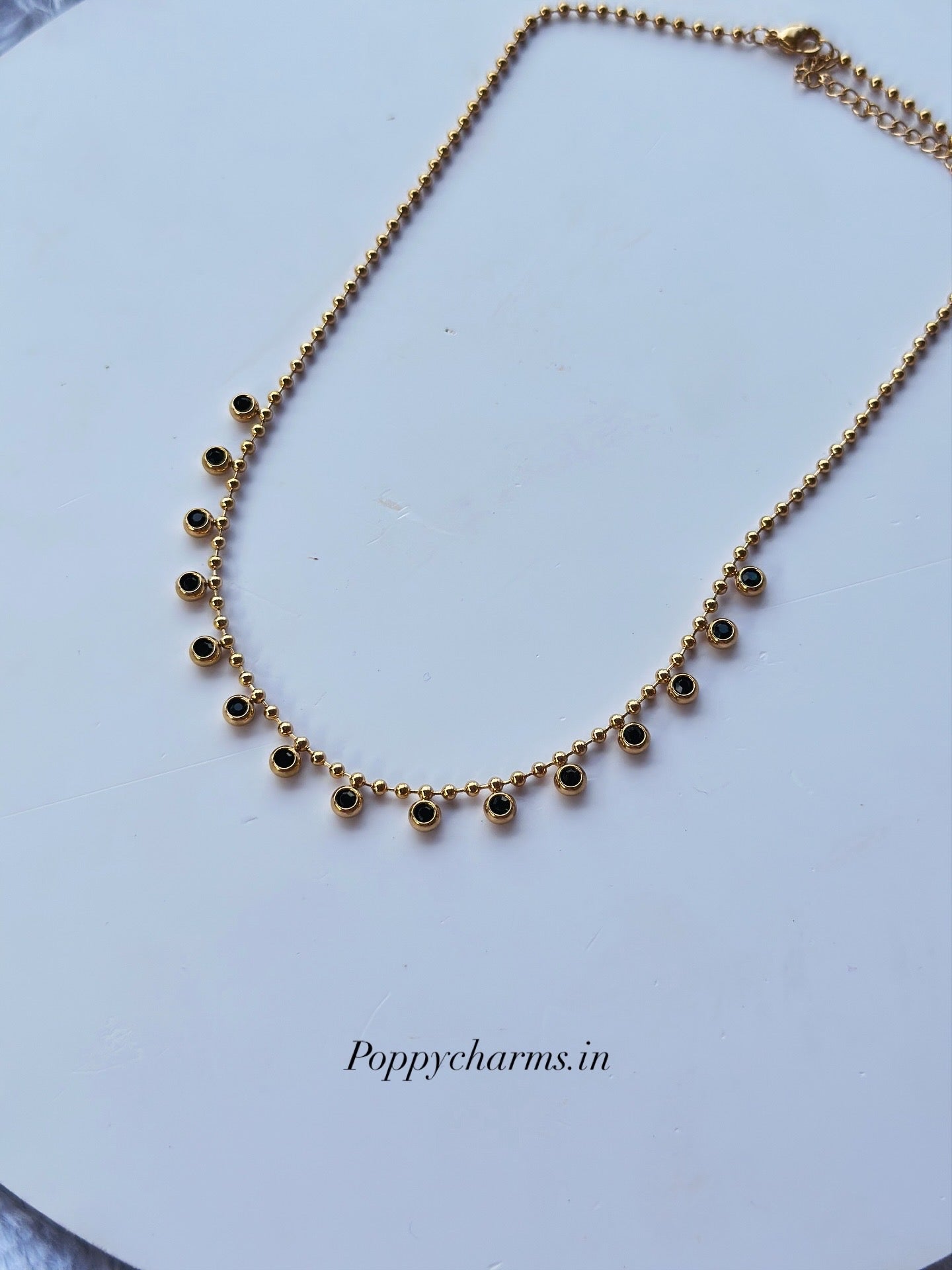 Anti tarnish green stone necklace