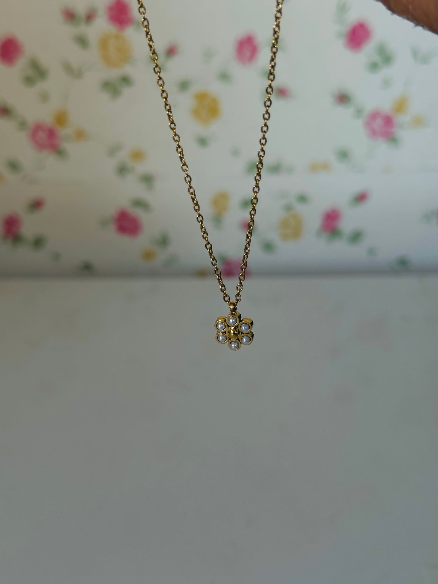 Anti tarnish tiny floral pearl necklace