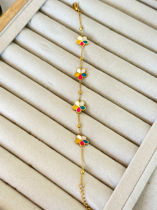 Anti tarnish flower bracelet