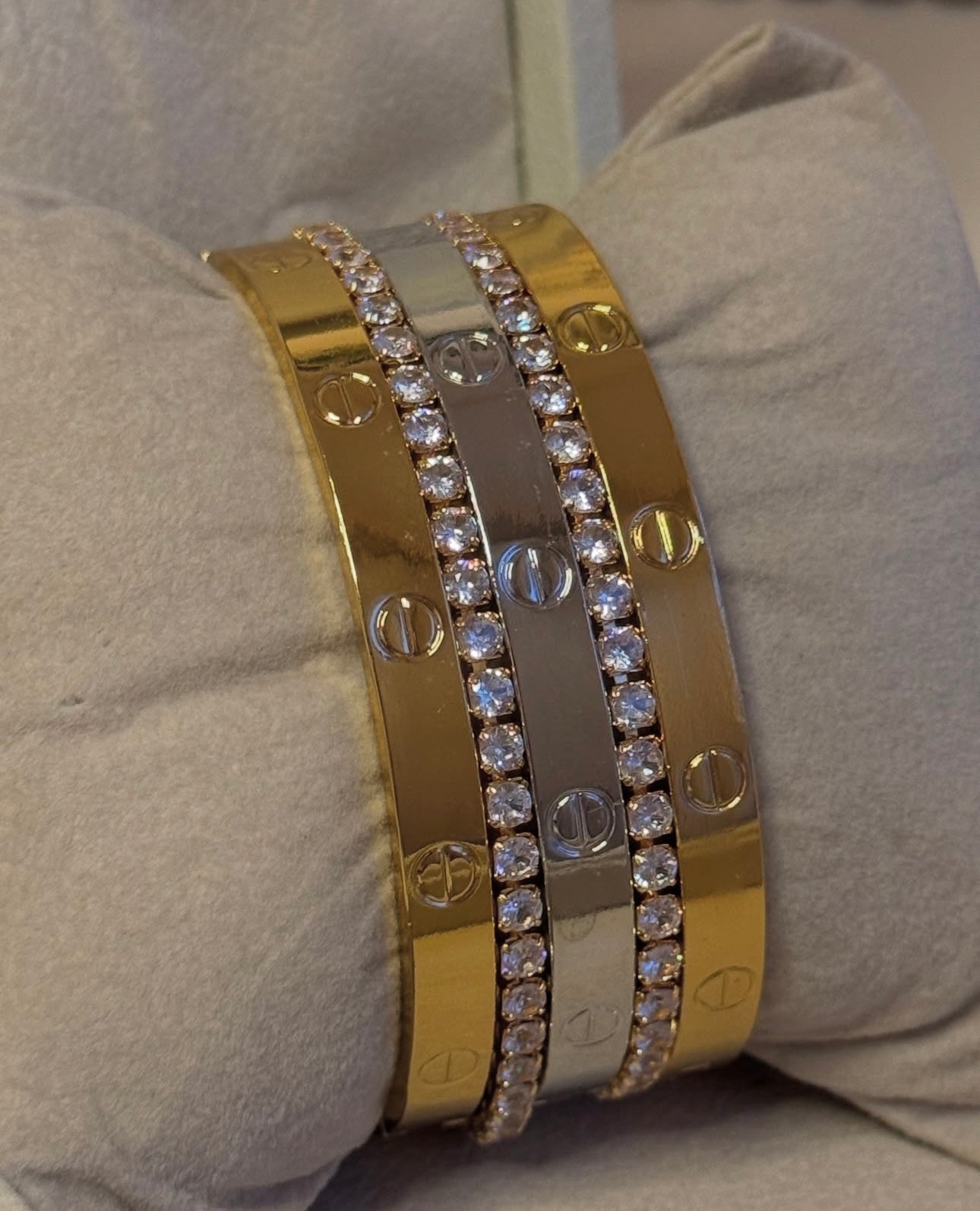 Anti tarnish cartier bangles combo gold with silver