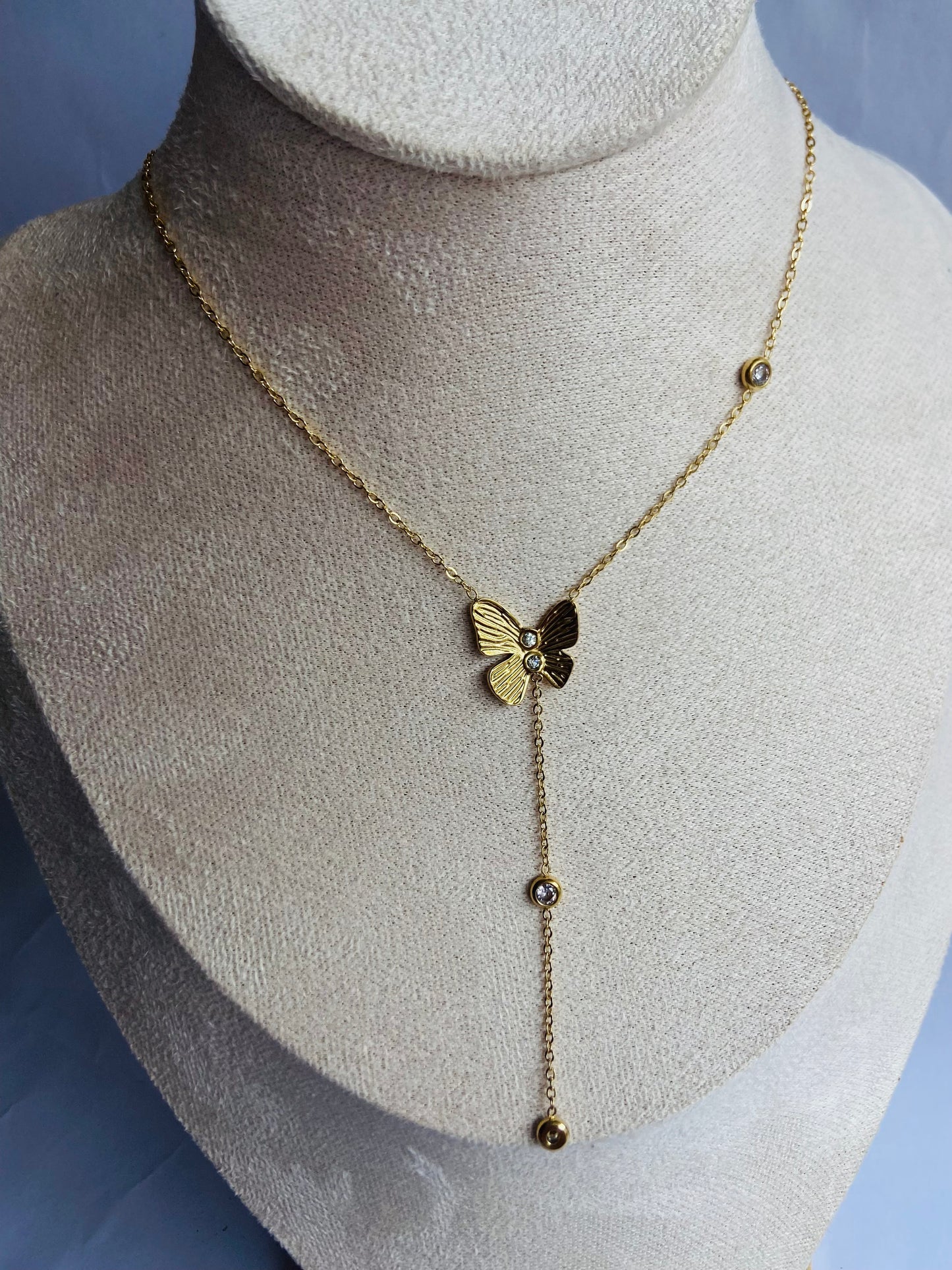 Anti tarnish butterfly hang necklace