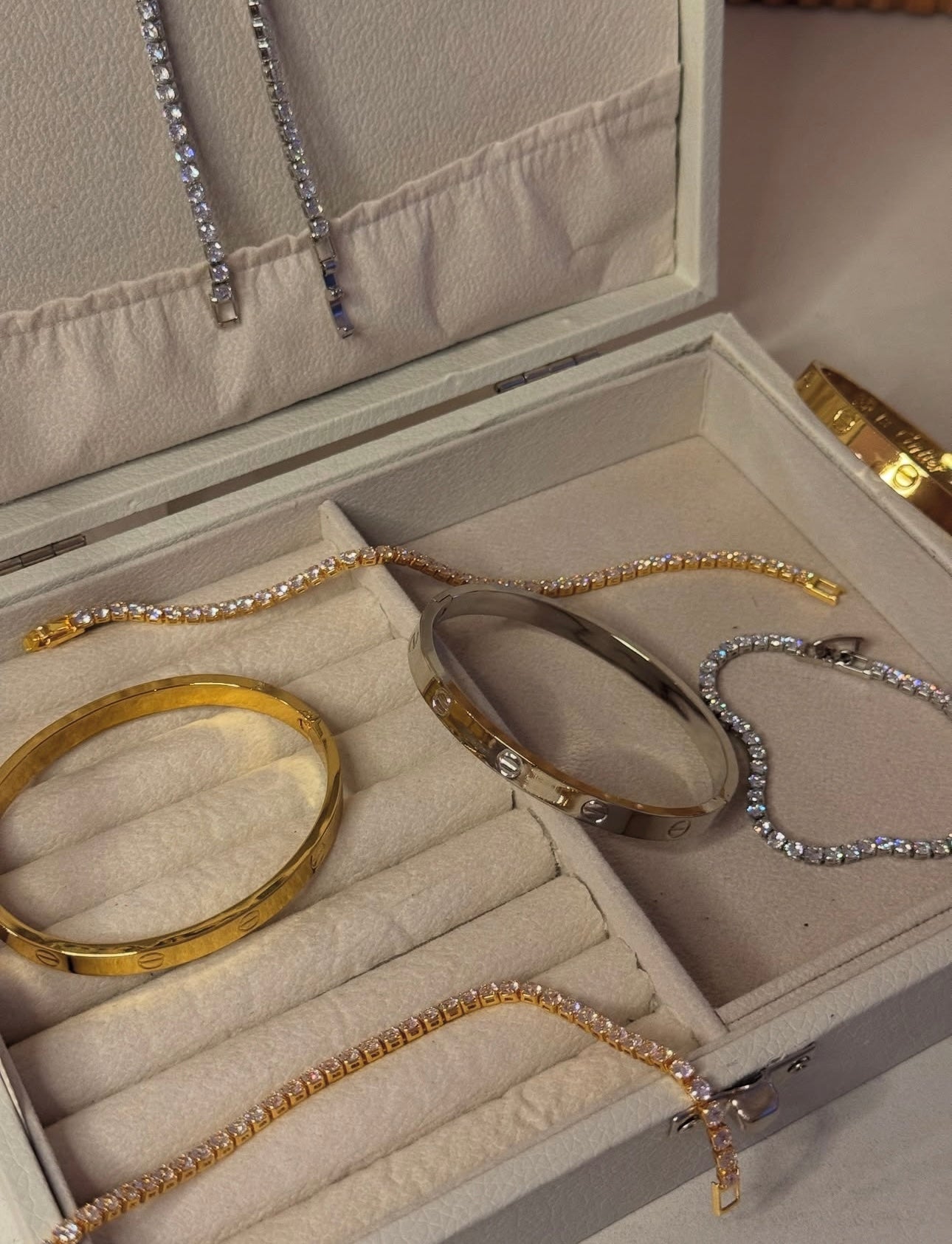 Anti tarnish Tennis bracelet